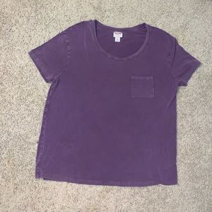 simple pocketed tee